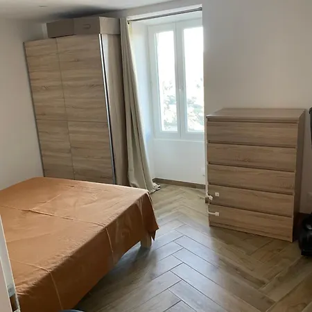 Apartment 2 Pers Neuf En Centre Ville-vue Pano Sartene (Corsica)